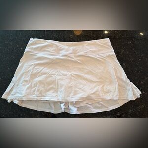 lululemon athletica White Skirt with Built-in Shorts  Size 8